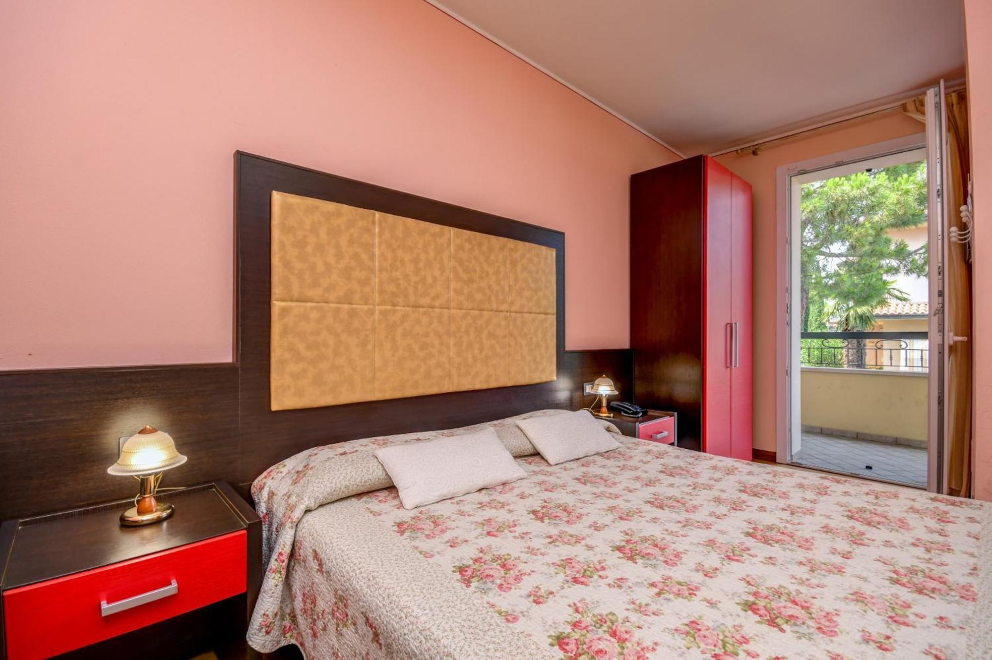 Bed & Breakfast America 3*